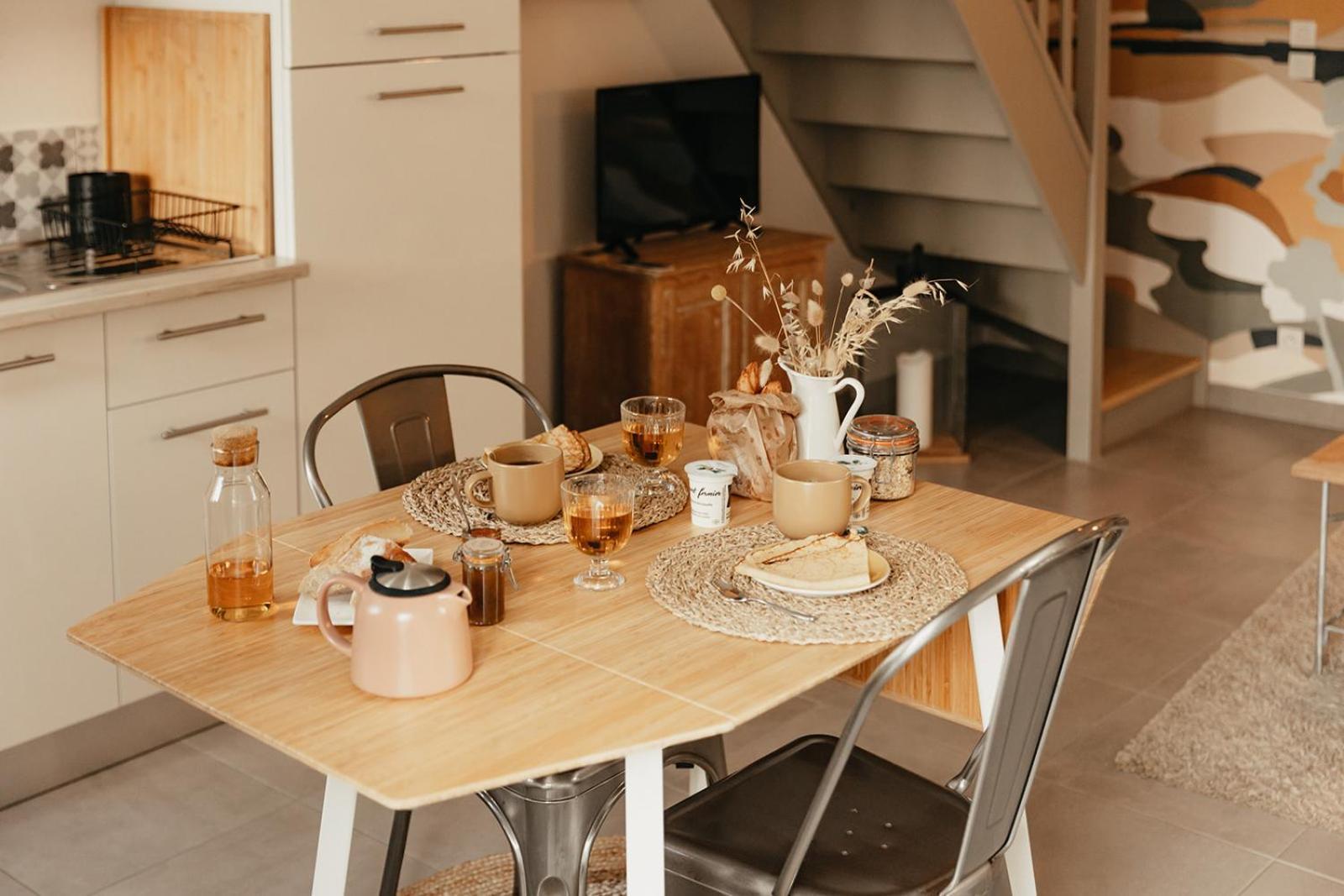 Le Clos Poulain Petits Gites De Charme Et Chambres D'Hotes Familiales Au Calme Proche Bayeux Et Des Plages Nonant Экстерьер фото